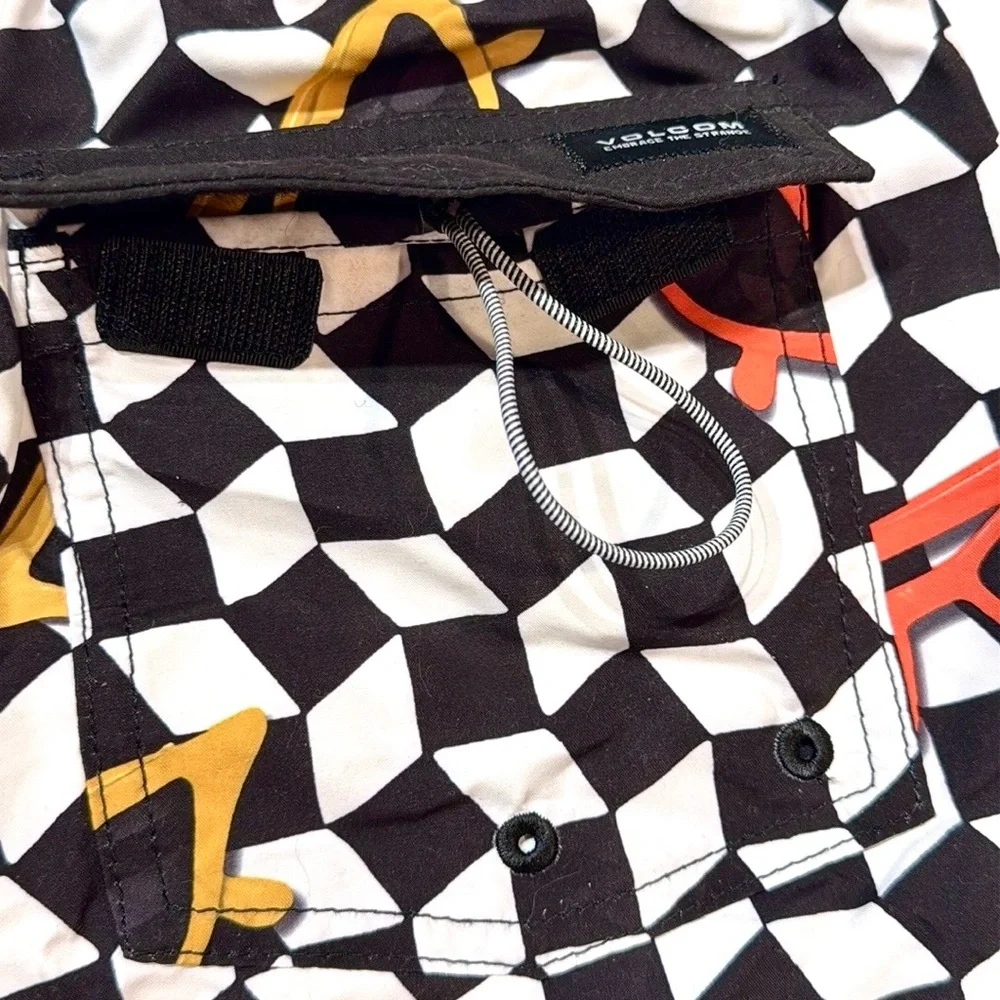 Volcom Flashback Trunk - Picture 9 of 10